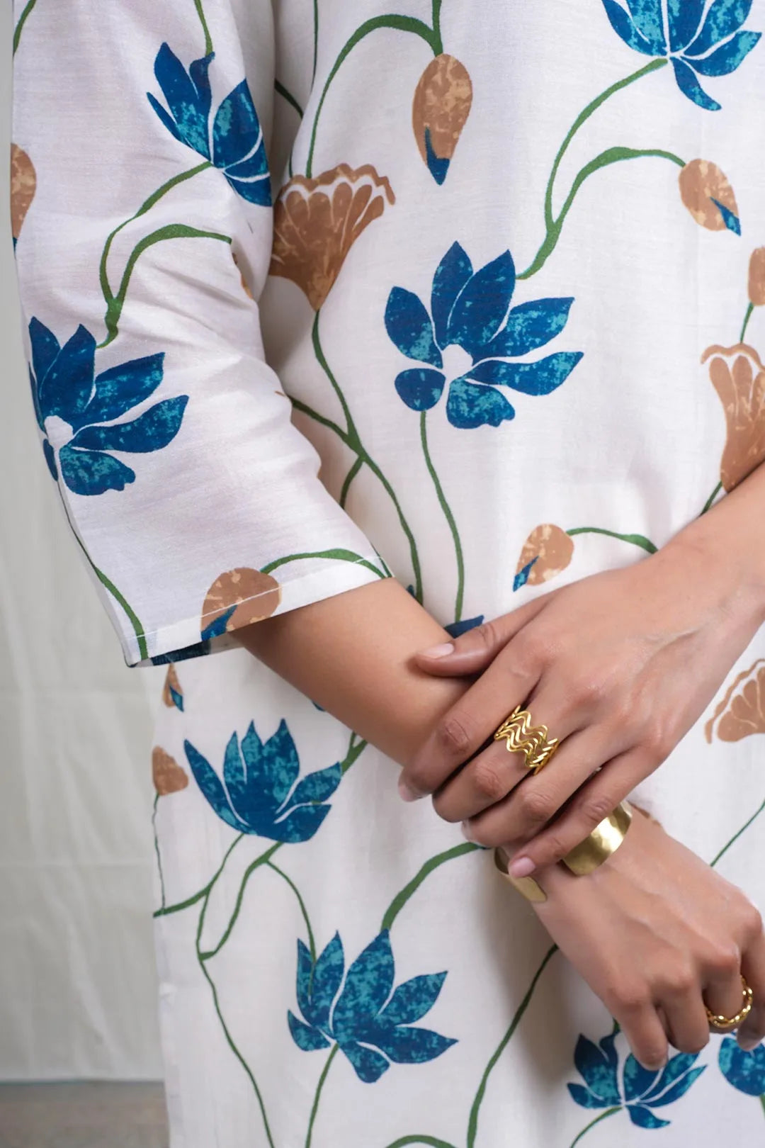 Vasanti – Floral Print Mul Chanderi 2 Piece Kurta Set in White Color Phalak Collection – Indian Wear